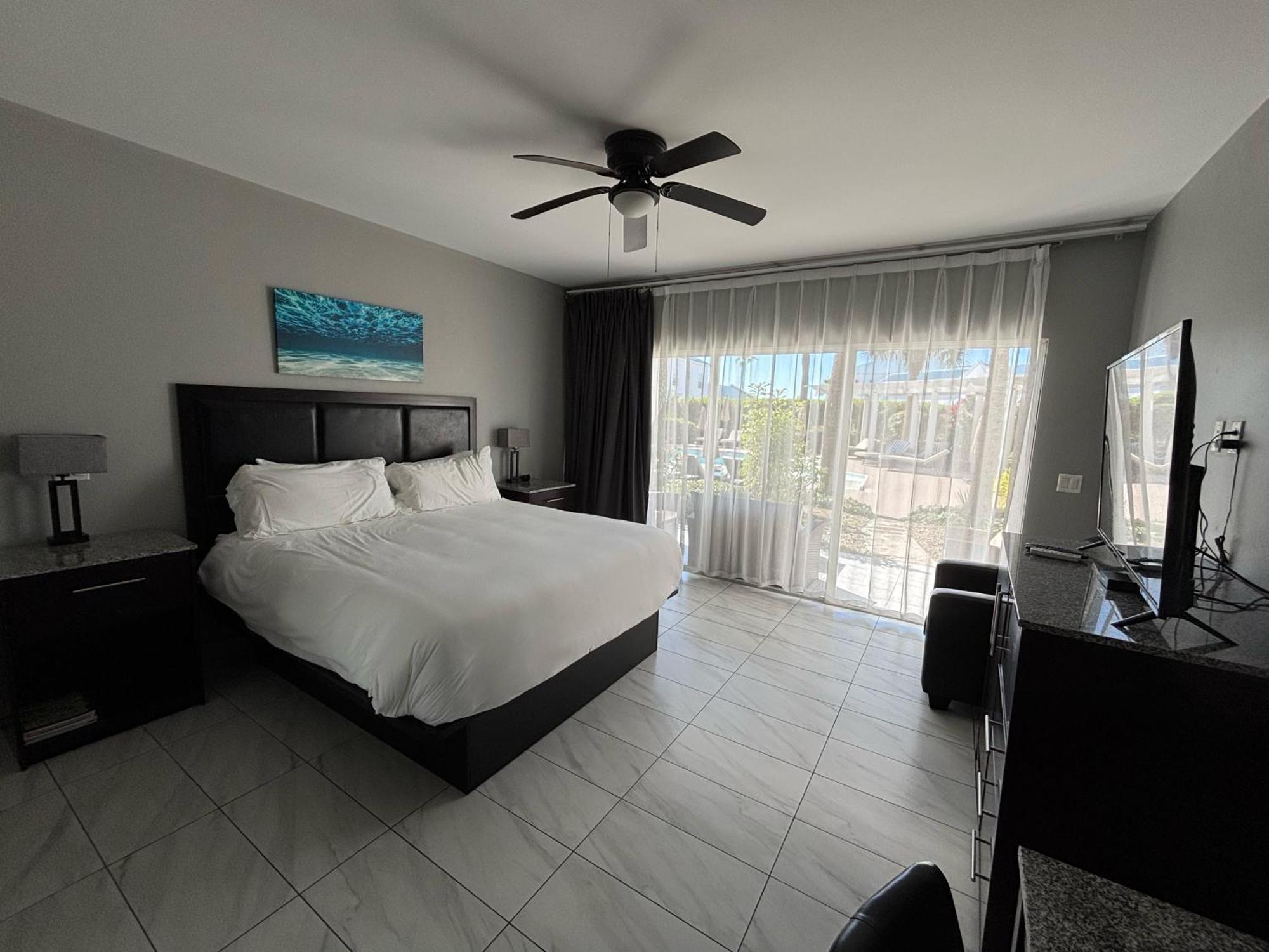 Grace Bay Suites Exteriér fotografie