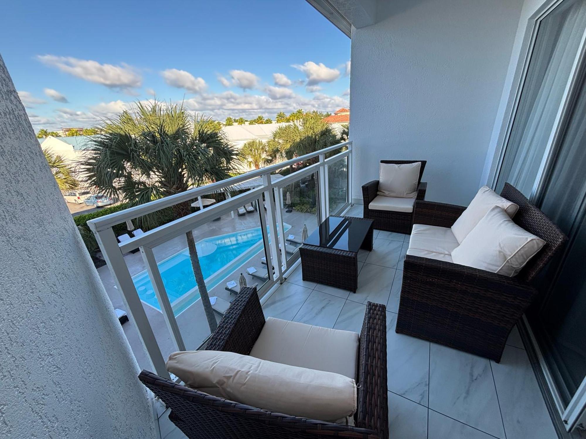 Grace Bay Suites Exteriér fotografie